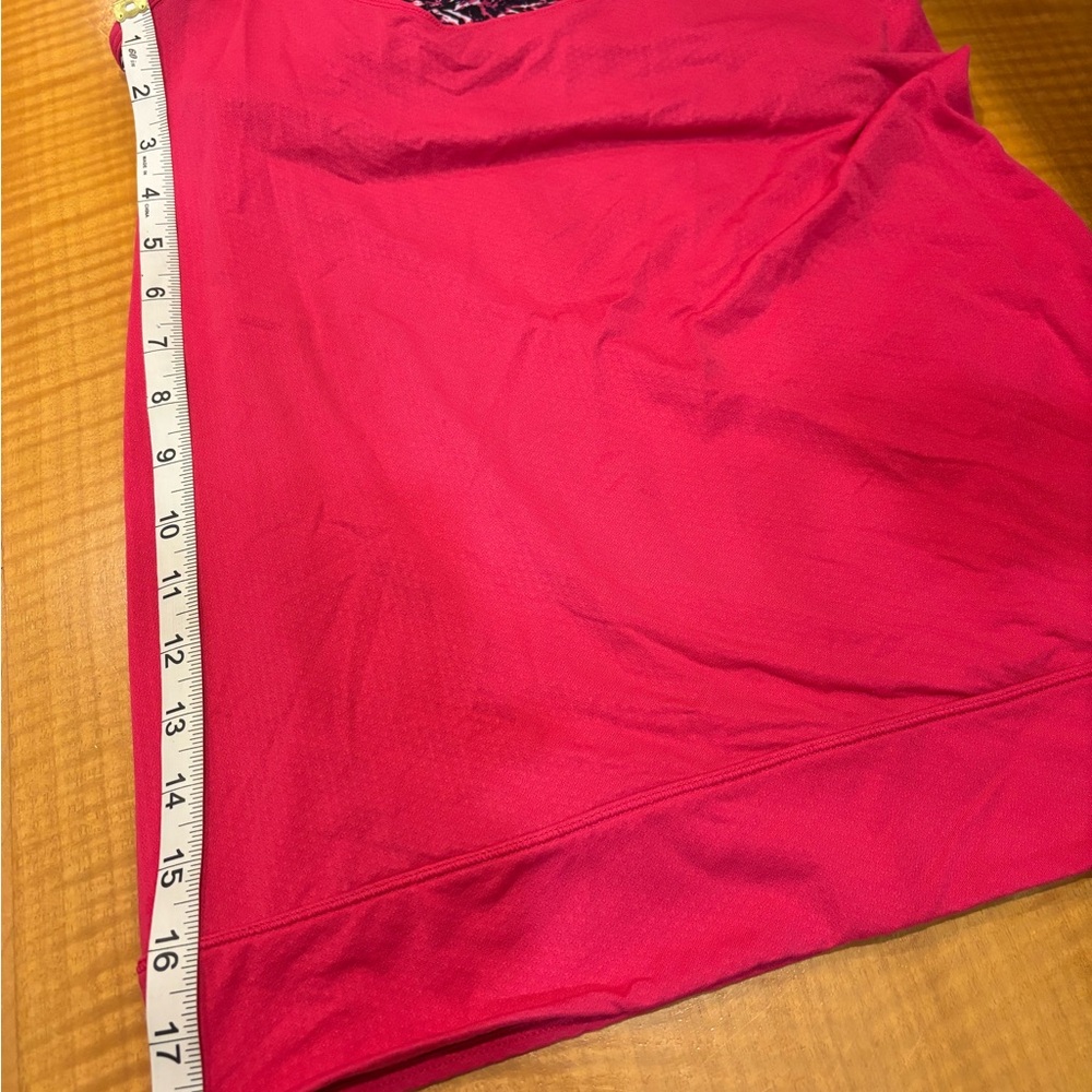 🌸 Lululemon Racerback Tank with Built-In Bra 🌸 - Picture 6 of 10